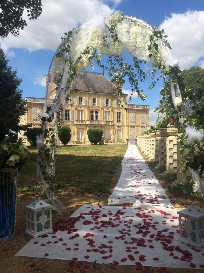 Chateau Nevers Acomodação com café da manhã Varennes-Vauzelles Exterior foto