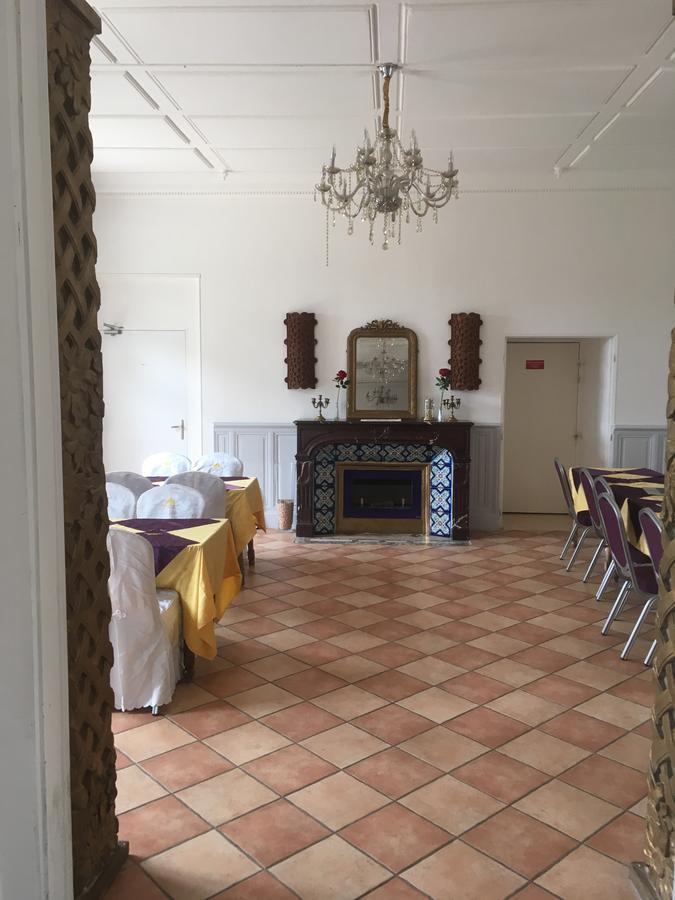 Chateau Nevers Acomodação com café da manhã Varennes-Vauzelles Exterior foto