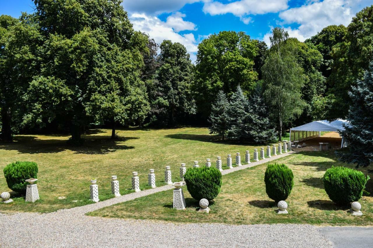 Chateau Nevers Acomodação com café da manhã Varennes-Vauzelles Exterior foto